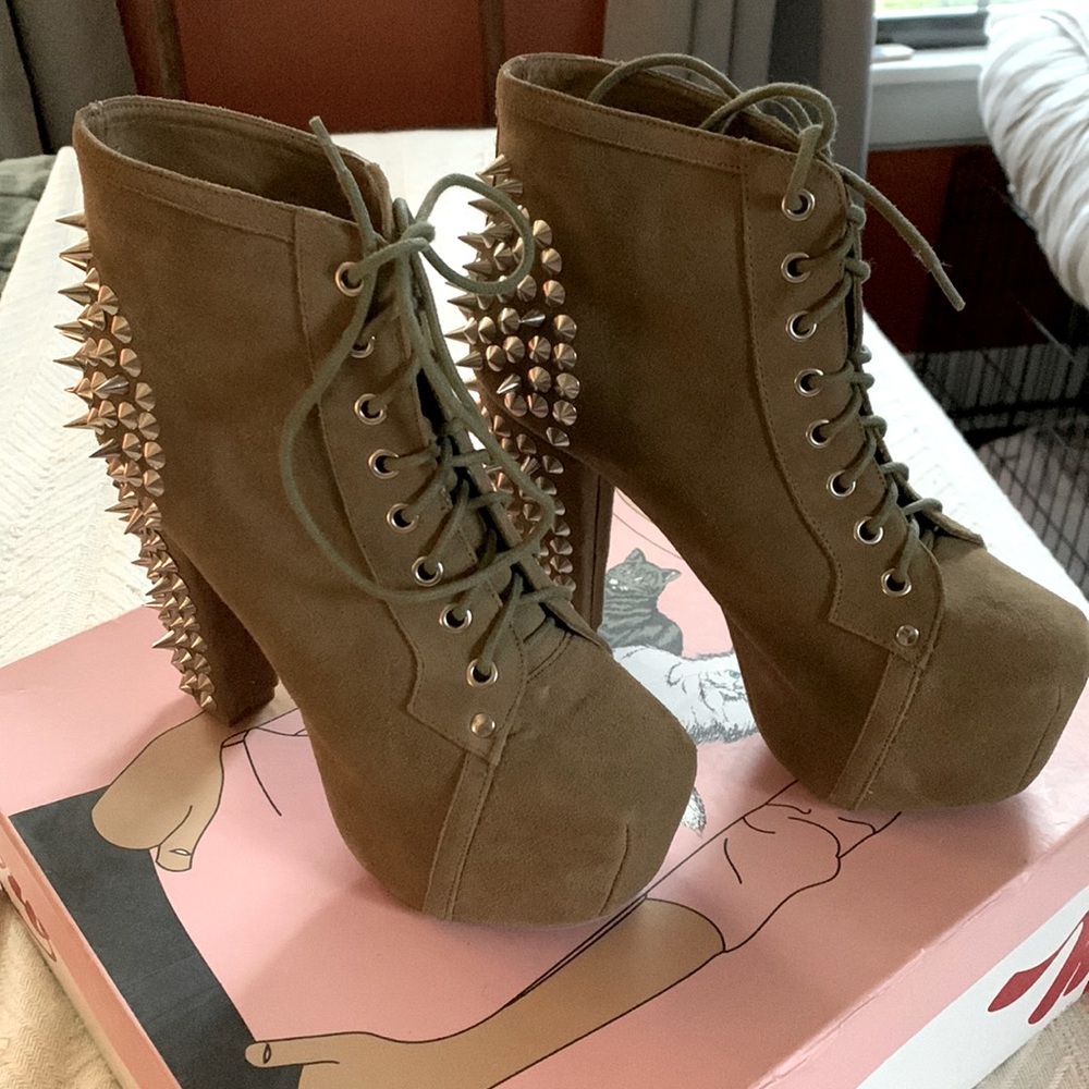 Jeffery Campbell Lita Spike Booties in Taupe NIB 7.5